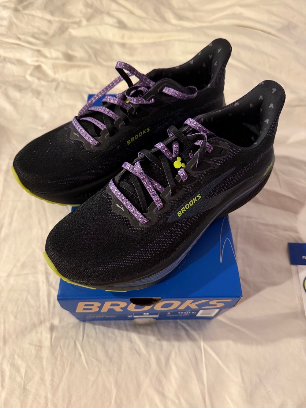 Brooks Women's Size 8 Halloween RunDisney Ghost 17